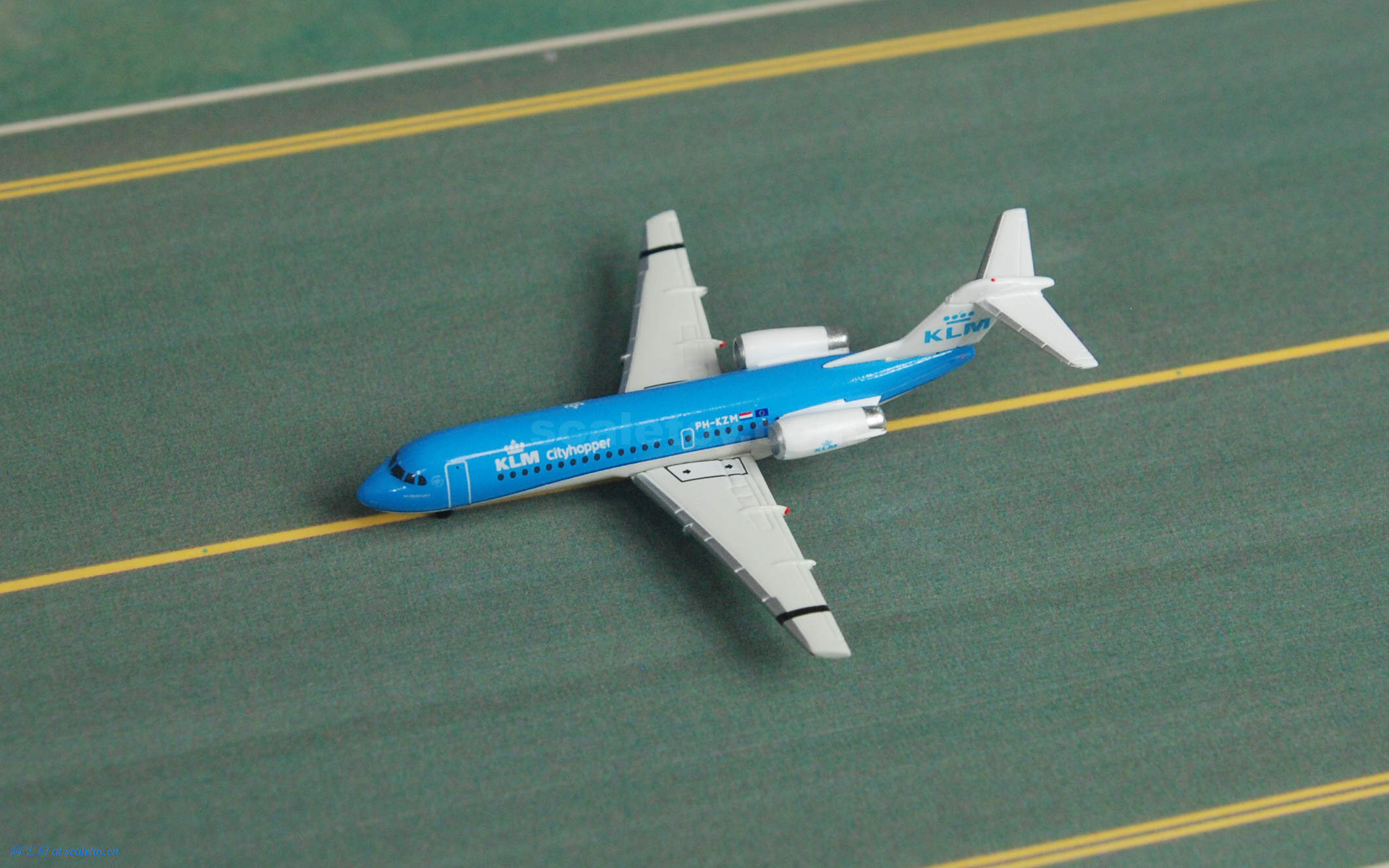 ph-kzm 荷兰皇家航空cityhopper公司 福克f70飞机模型 1/500比例