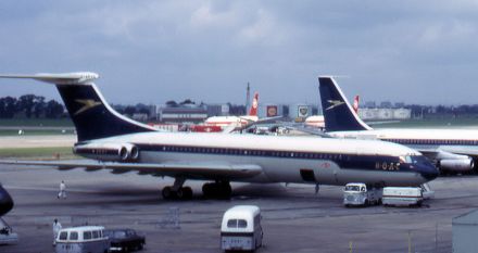 london_heathrow_airport_in_1965_arp.jpg