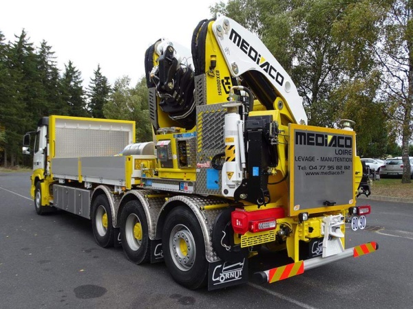 ht-VOLVO-8X4 PALFINGER-003