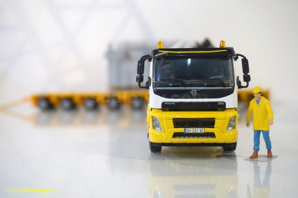 ht-VOLVO-8X4 PALFINGER-008