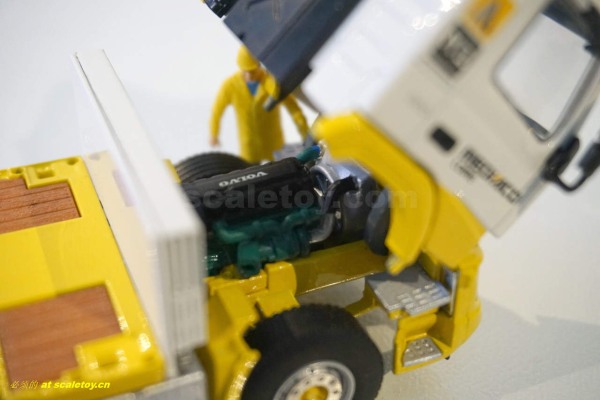 ht-VOLVO-8X4 PALFINGER-011