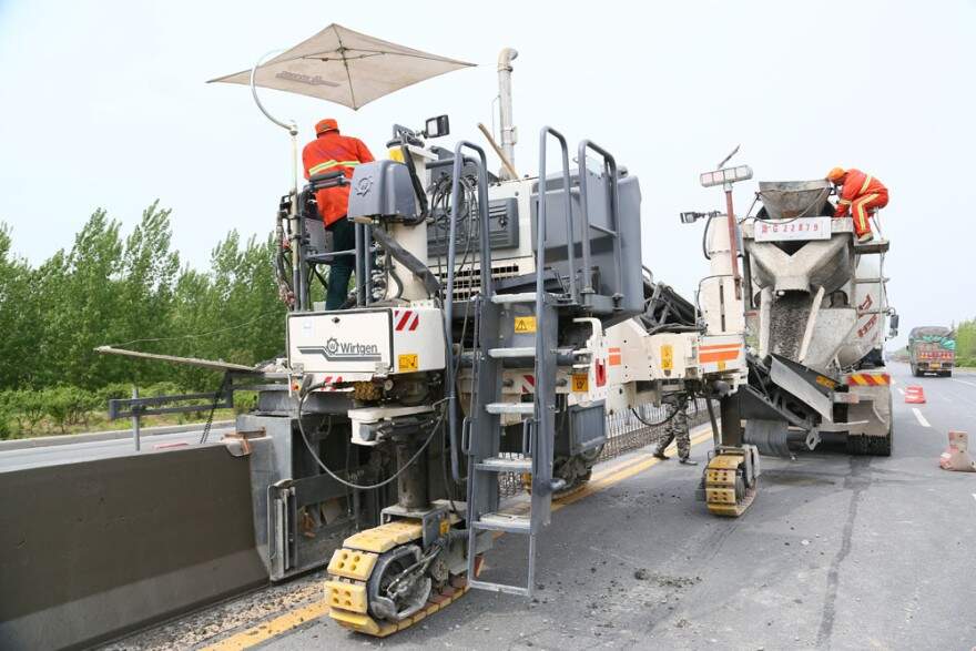 [nzg] wirtgen sp 15 slipform paver – auger 維特根sp15側鋪式滑模