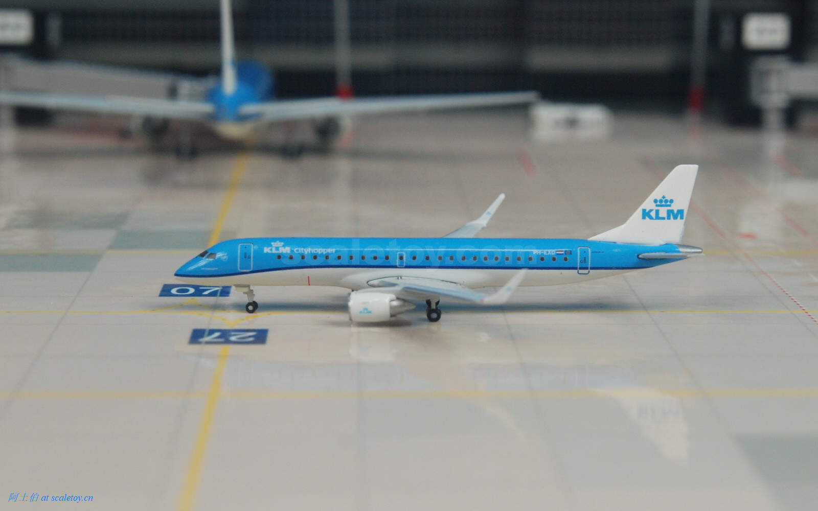 [HERPA] KLM Cityhopper EMBRAER E-190 Reg.PH-EXD 荷兰皇家航空Cityhopper公司巴西航空E190飞机模型 1/500比例