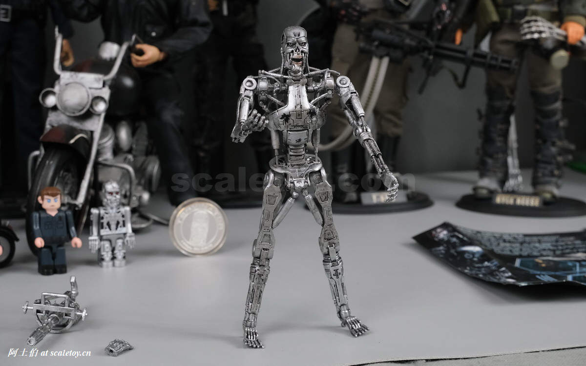 2 endoskeleton – battle damaged edition 終結者2機器人骨架戰損版