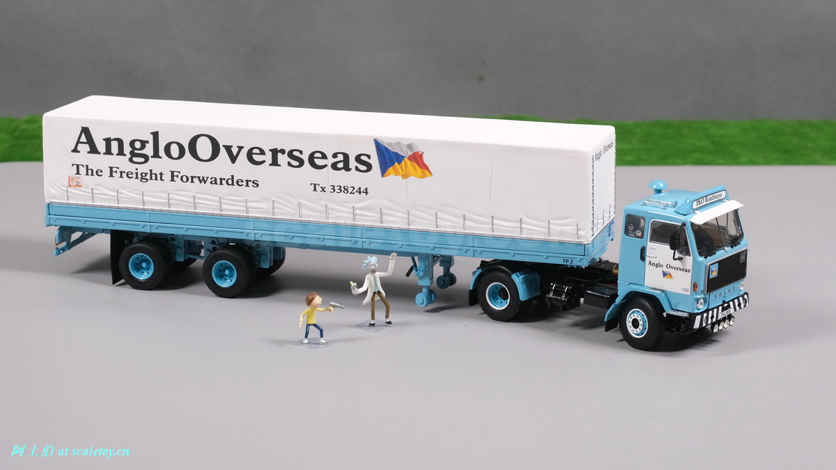 [WSI] CLASSICS VOLVO F88 4X2 W 2X CURTAINSIDE – P&O Roadways 经典：沃尔沃拖头挂侧帘布挂车 英国P&O公司涂装