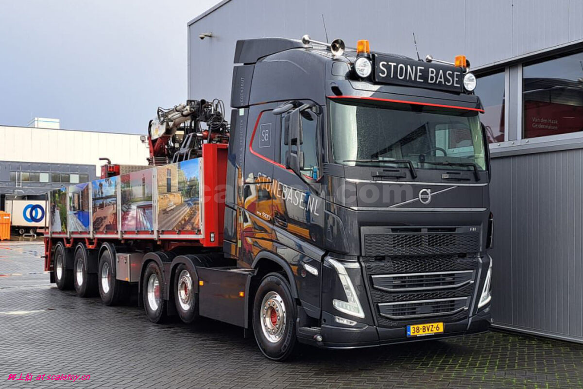 [WSI] VOLVO FH5 GLOBETROTTER 6X2 TWIN STEER with 3X BRICK TRAILER – STONE BASE 沃尔沃拖头挂砖块运输车 荷兰STONE BASE 公司