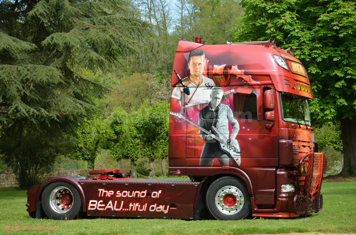 [WSI] DAF XF 105 SUPER SPACE CAB 4X2 – Transports Beau ‘U2 sound of beautiful day’ 达夫拖头 法国BEAU运输公司 U2乐队“好日子”彩绘涂装
