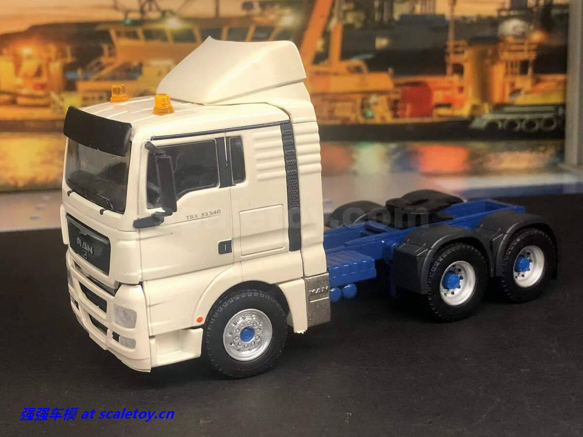 Conrad 1:50 MAN TGX XL拖头