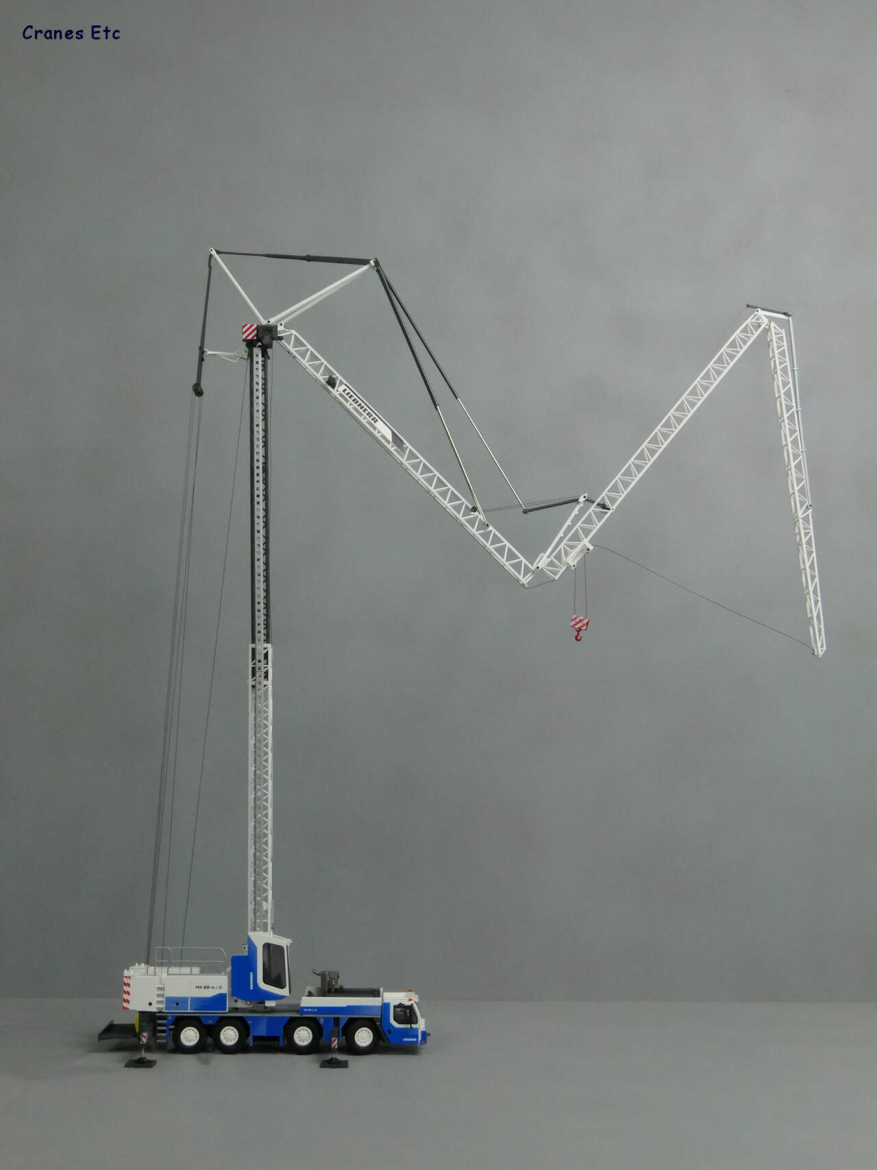 [CONRAD] Liebherr MK 88-4.1E Mobile Construction Crane