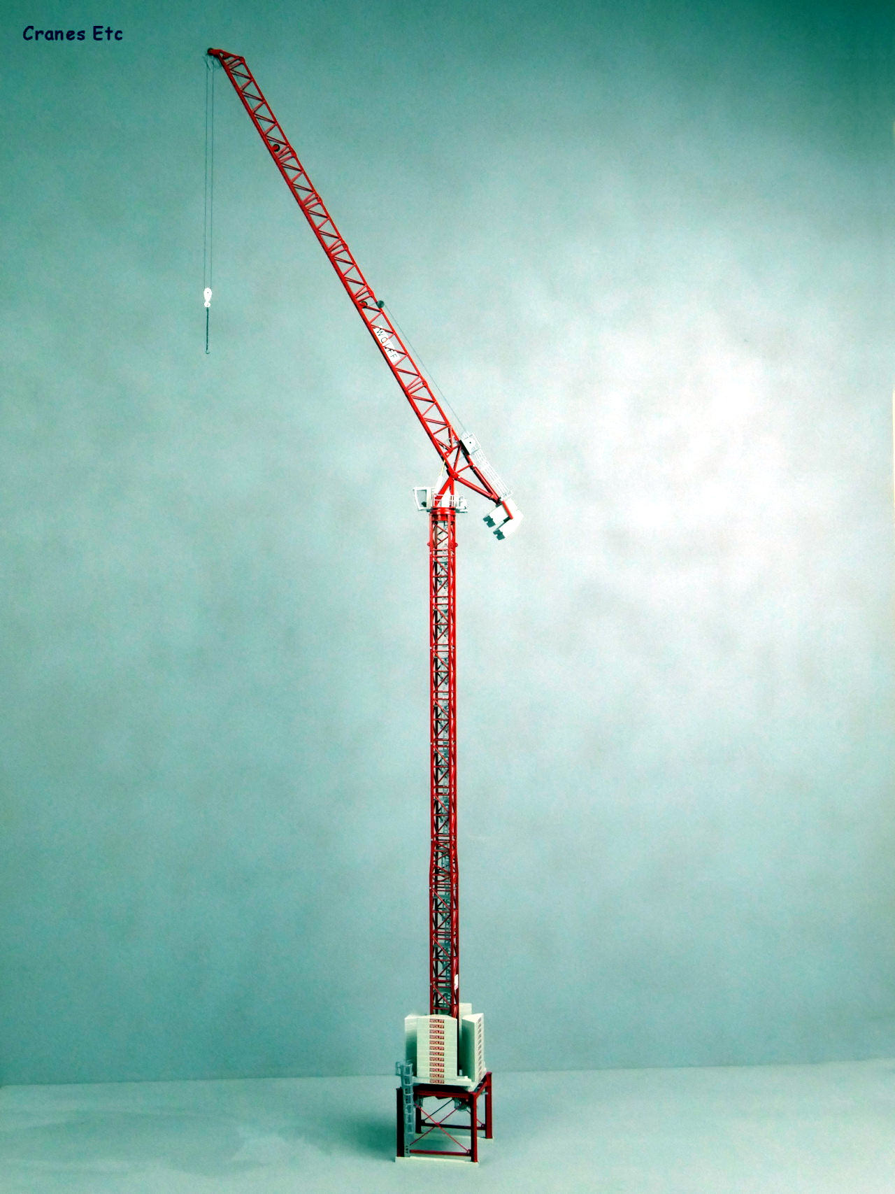 [CONRAD] Wolff 166 B Hydraulic Luffing Jib Tower Crane 1/87