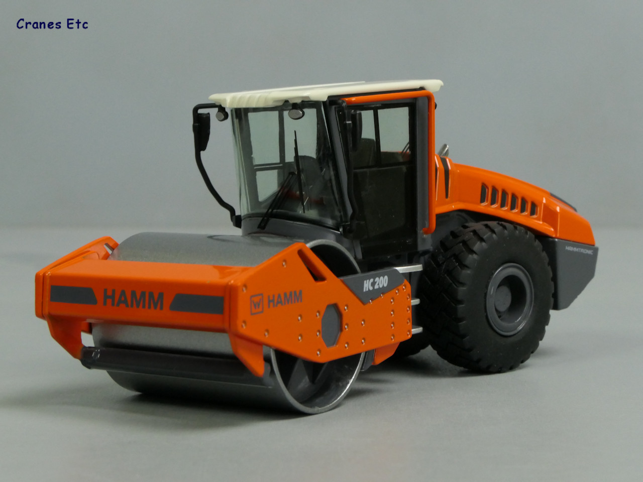 [NZG] Hamm HC 200 Smooth Drum Soil Compactor