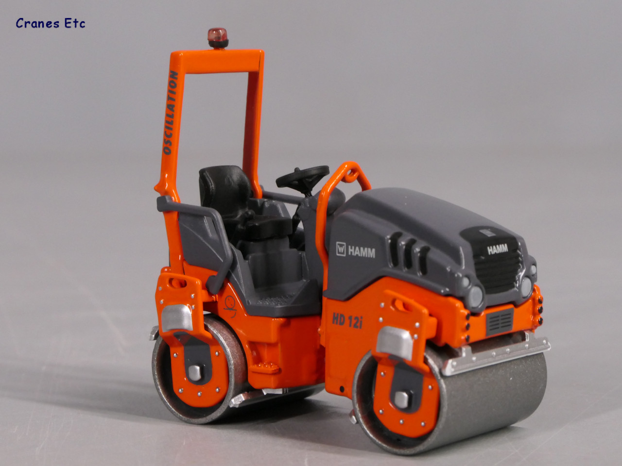 [NZG] Hamm HD 12i VO Roller