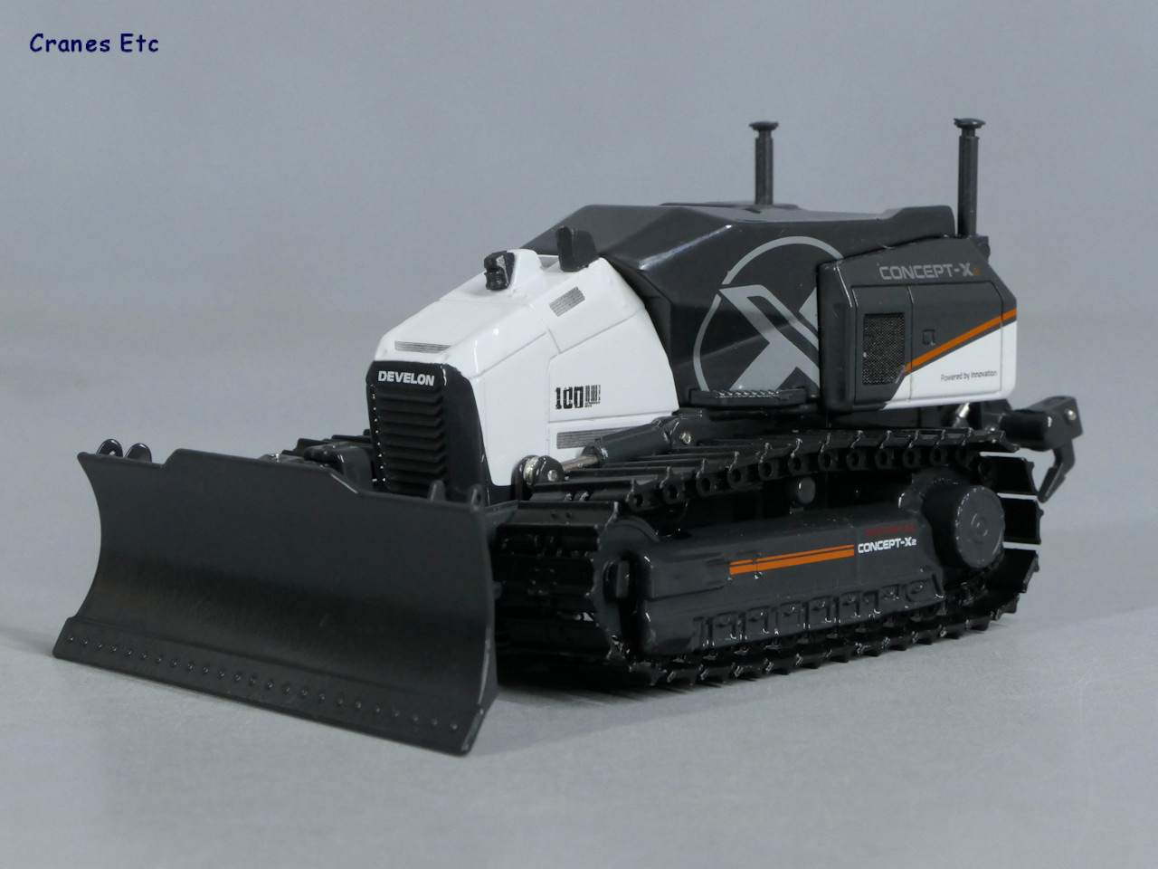[IMC] Develon Concept-X2 Dozer