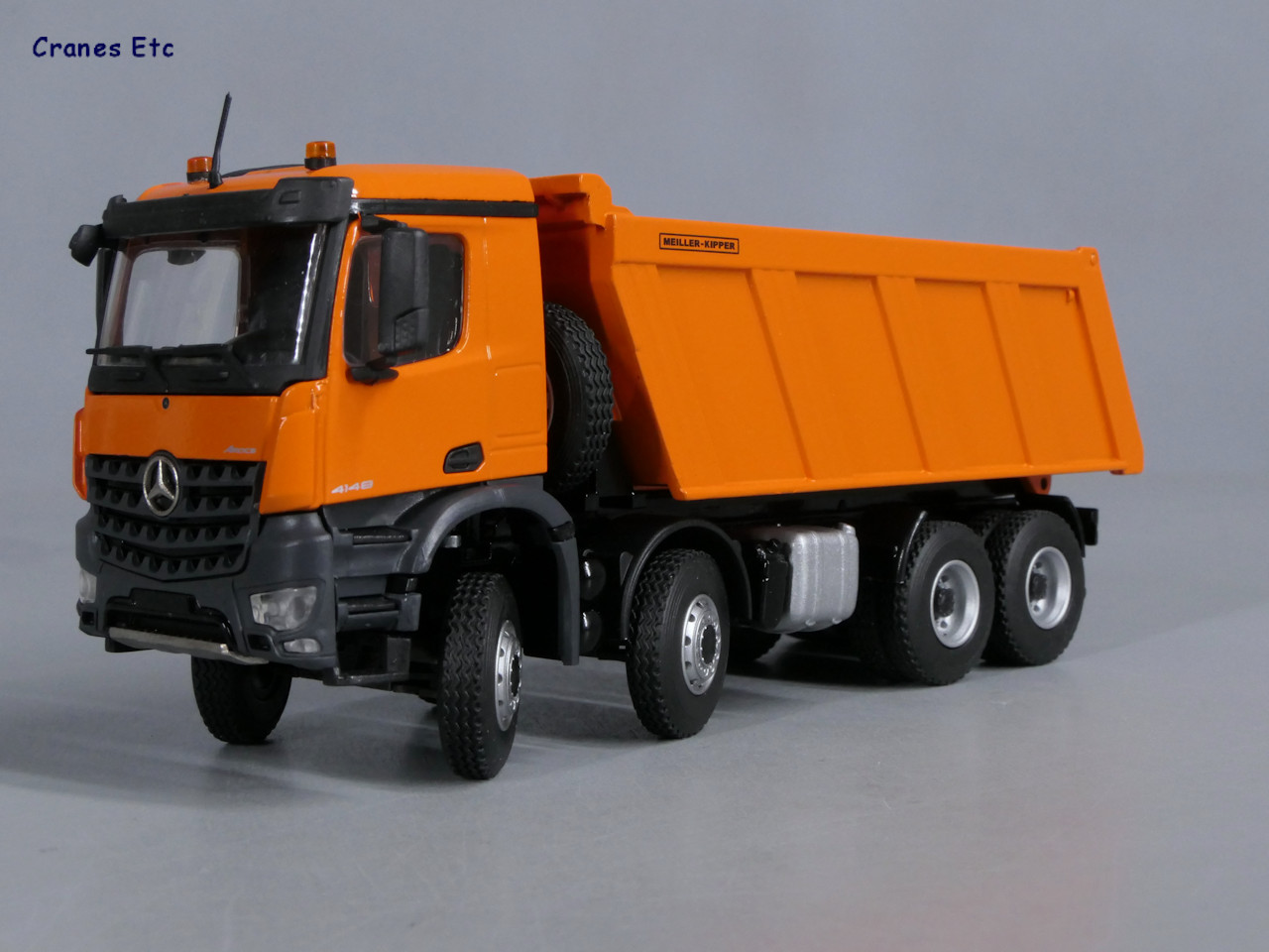 [CONRAD] Mercedes-Benz Arocs + Meiller Tipper – Orange